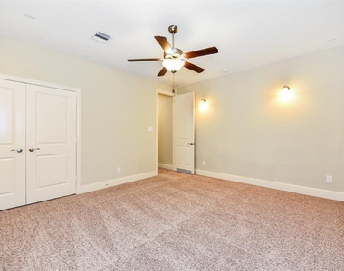137 Skybranch Drive - Photo Thumbnail 5