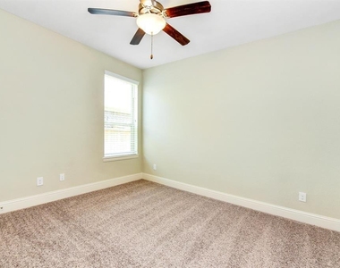 137 Skybranch Drive - Photo Thumbnail 19