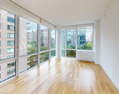 808 Columbus Ave - Photo Thumbnail 2