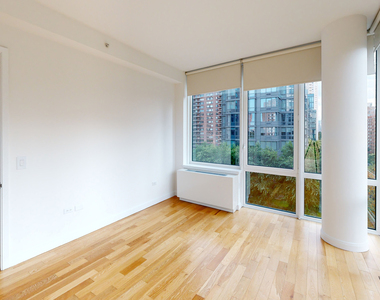 808 Columbus Ave - Photo Thumbnail 3