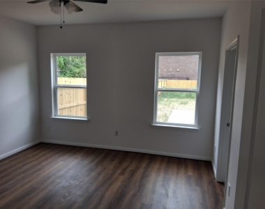 6835 Landor Street - Photo Thumbnail 6