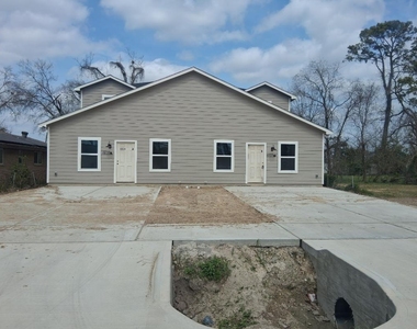 6835 Landor Street - Photo Thumbnail 3