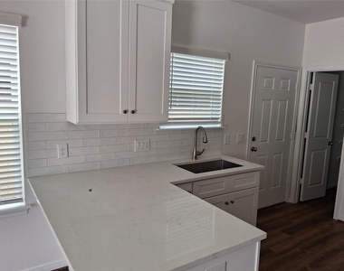 6835 Landor Street - Photo Thumbnail 4