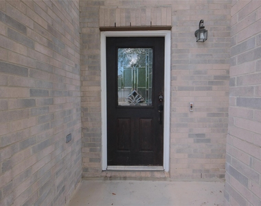 15514 Satsuma Point Court - Photo Thumbnail 2