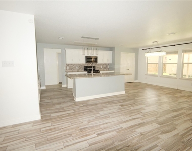 15514 Satsuma Point Court - Photo Thumbnail 5