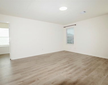 15514 Satsuma Point Court - Photo Thumbnail 13