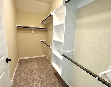 14818 Raleighs Meadow Court - Photo Thumbnail 14