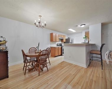 16923 Lockford Lane - Photo Thumbnail 4