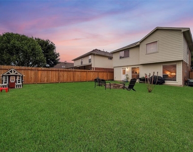 16923 Lockford Lane - Photo Thumbnail 5
