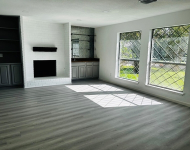 16246 Los Altos Drive - Photo Thumbnail 16