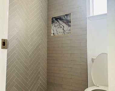 16246 Los Altos Drive - Photo Thumbnail 19