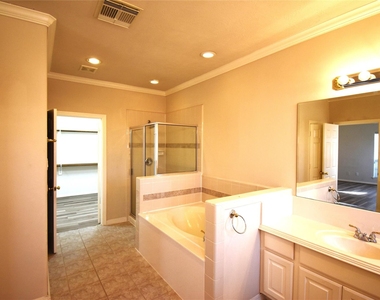 2835 Briarhurst Park - Photo Thumbnail 16
