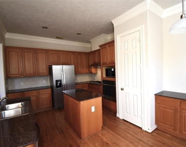 2835 Briarhurst Park - Photo Thumbnail 8