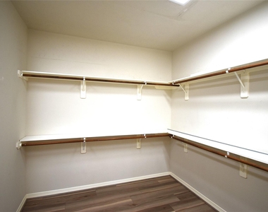 2835 Briarhurst Park - Photo Thumbnail 17