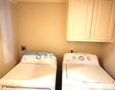 2835 Briarhurst Park - Photo Thumbnail 10