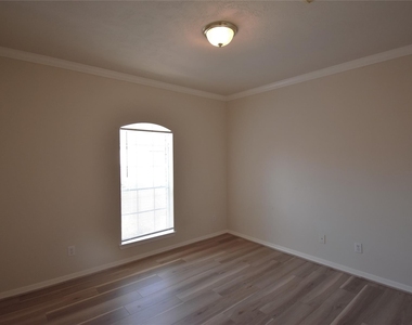 2835 Briarhurst Park - Photo Thumbnail 23