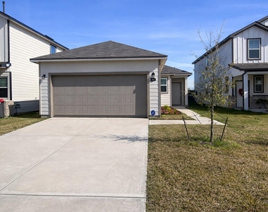 20935 Endeavor Street - Photo Thumbnail 13
