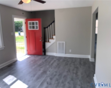 4202 Thomas Drive - Photo Thumbnail 3