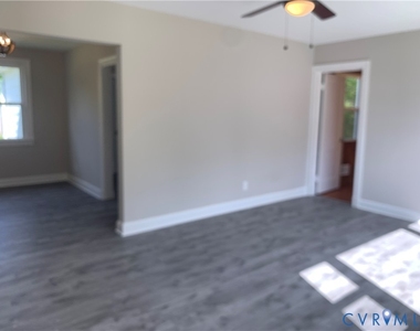 4202 Thomas Drive - Photo Thumbnail 5