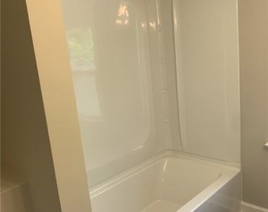 4202 Thomas Drive - Photo Thumbnail 16