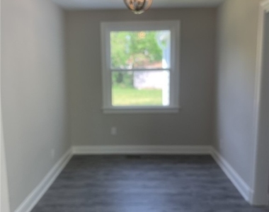 4202 Thomas Drive - Photo Thumbnail 6
