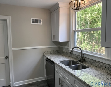 4202 Thomas Drive - Photo Thumbnail 7
