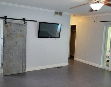 1403 Davis Drive - Photo Thumbnail 18