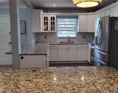 1403 Davis Drive - Photo Thumbnail 10
