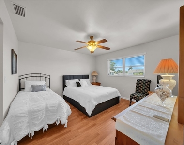 8741 Lueck Lane - Photo Thumbnail 12