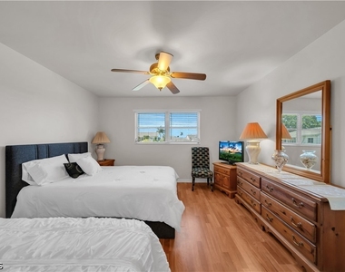 8741 Lueck Lane - Photo Thumbnail 13