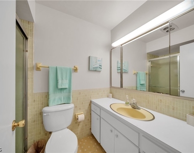 8741 Lueck Lane - Photo Thumbnail 14