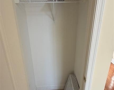 2411 Ramapo - Photo Thumbnail 8