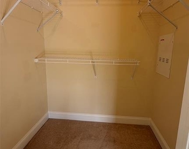 2411 Ramapo - Photo Thumbnail 13