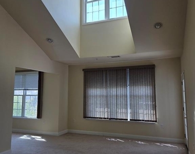 2411 Ramapo - Photo Thumbnail 2