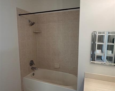 2411 Ramapo - Photo Thumbnail 10