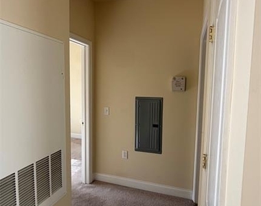 2411 Ramapo - Photo Thumbnail 7