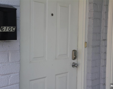 610 Grand - Photo Thumbnail 26