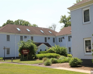 610 Grand - Photo Thumbnail 25