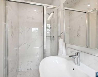 990 Washington - Photo Thumbnail 14