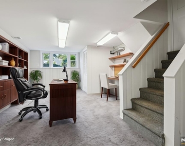 990 Washington - Photo Thumbnail 16