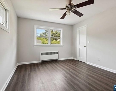 990 Washington - Photo Thumbnail 10