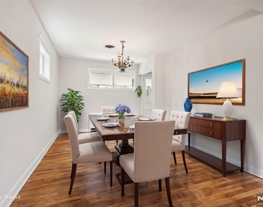 990 Washington - Photo Thumbnail 4