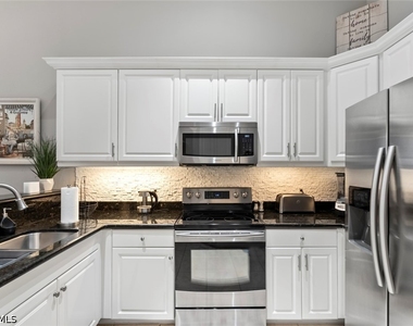 6051 Shallows Way - Photo Thumbnail 16