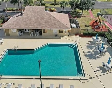 1460 Sheafe Avenue Ne - Photo Thumbnail 20