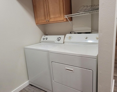 1460 Sheafe Avenue Ne - Photo Thumbnail 7