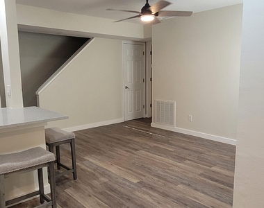 1460 Sheafe Avenue Ne - Photo Thumbnail 8