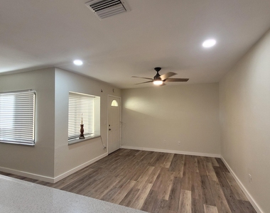 1460 Sheafe Avenue Ne - Photo Thumbnail 1