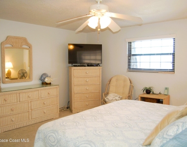 5350 Ocean Beach Boulevard - Photo Thumbnail 10