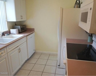 190 E Olmstead Drive - Photo Thumbnail 12