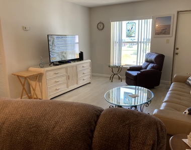 190 E Olmstead Drive - Photo Thumbnail 13